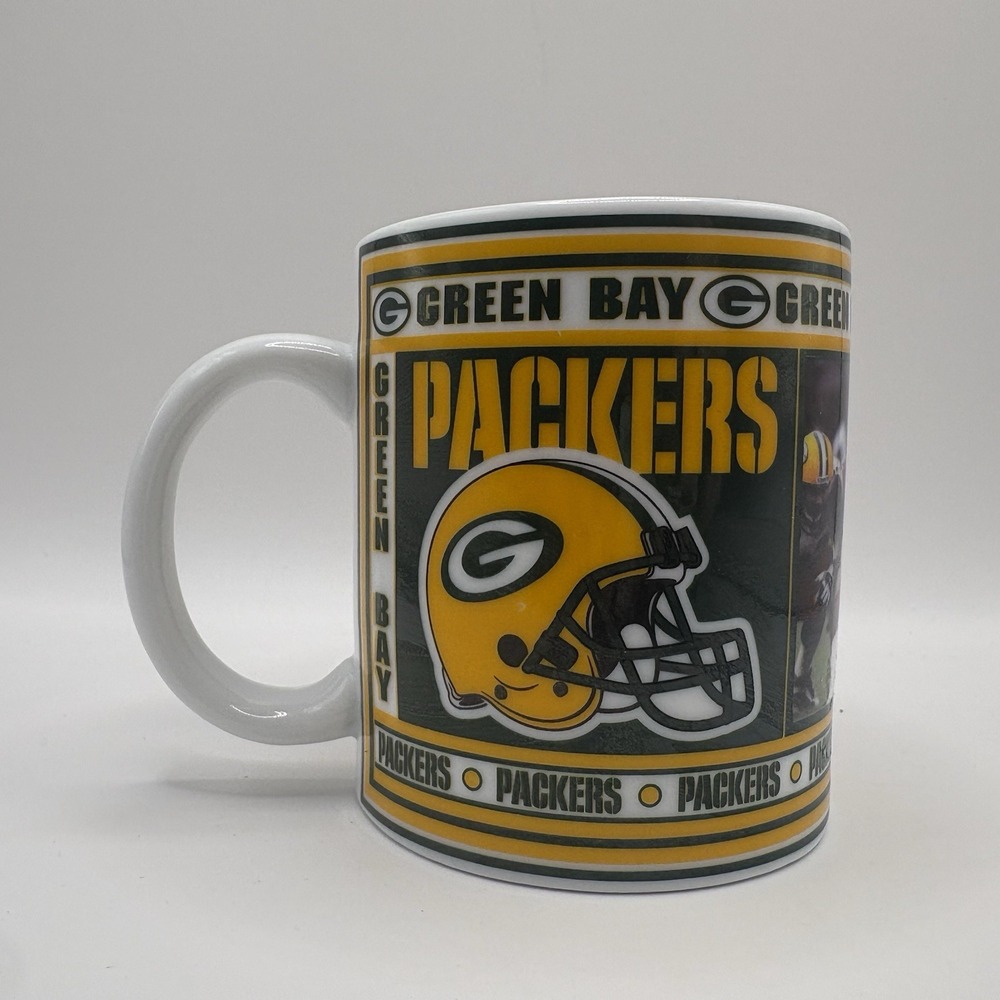 Danbury Mint Green Bay Packers Coffee Mug "A full house" "The handoff" NFL